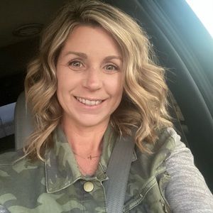 Meet your Posher, Shana